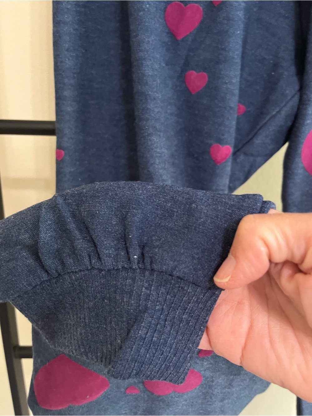 Chaser Avalon Vintage Wash Pink Heart Print Joggers Sweatpants Small - Picture 2 of 8